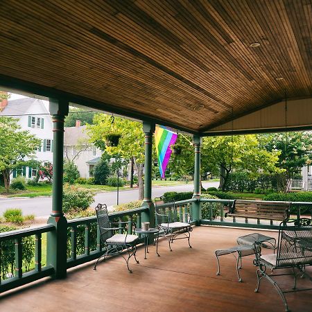 Hummingbird Inn Істон Екстер'єр фото
