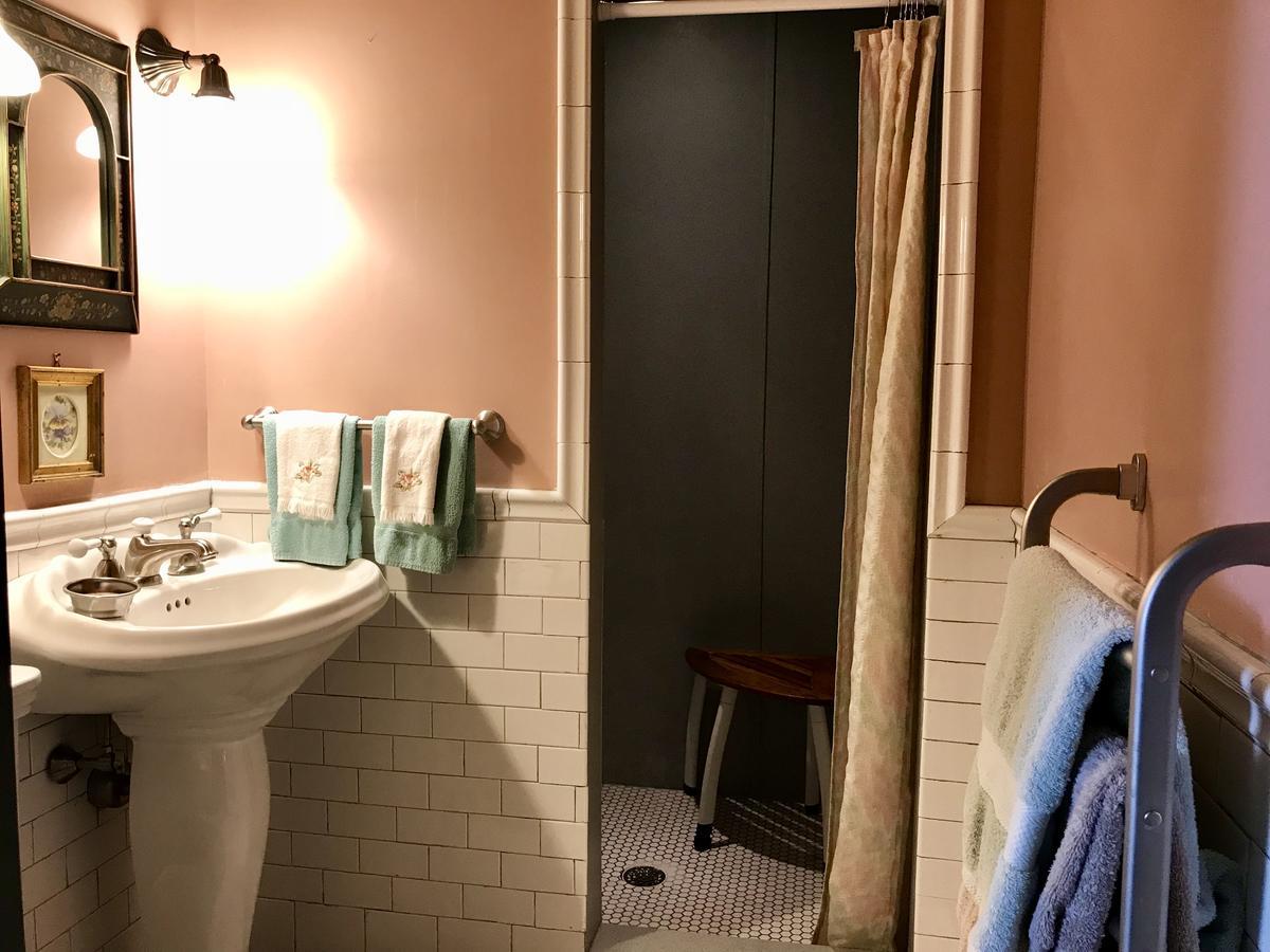 Hummingbird Inn Істон Екстер'єр фото