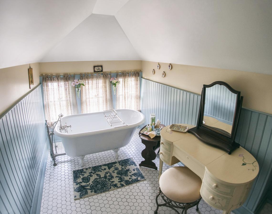 Hummingbird Inn Істон Екстер'єр фото